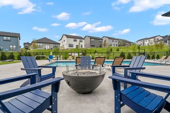 Outdoor fireside lounge